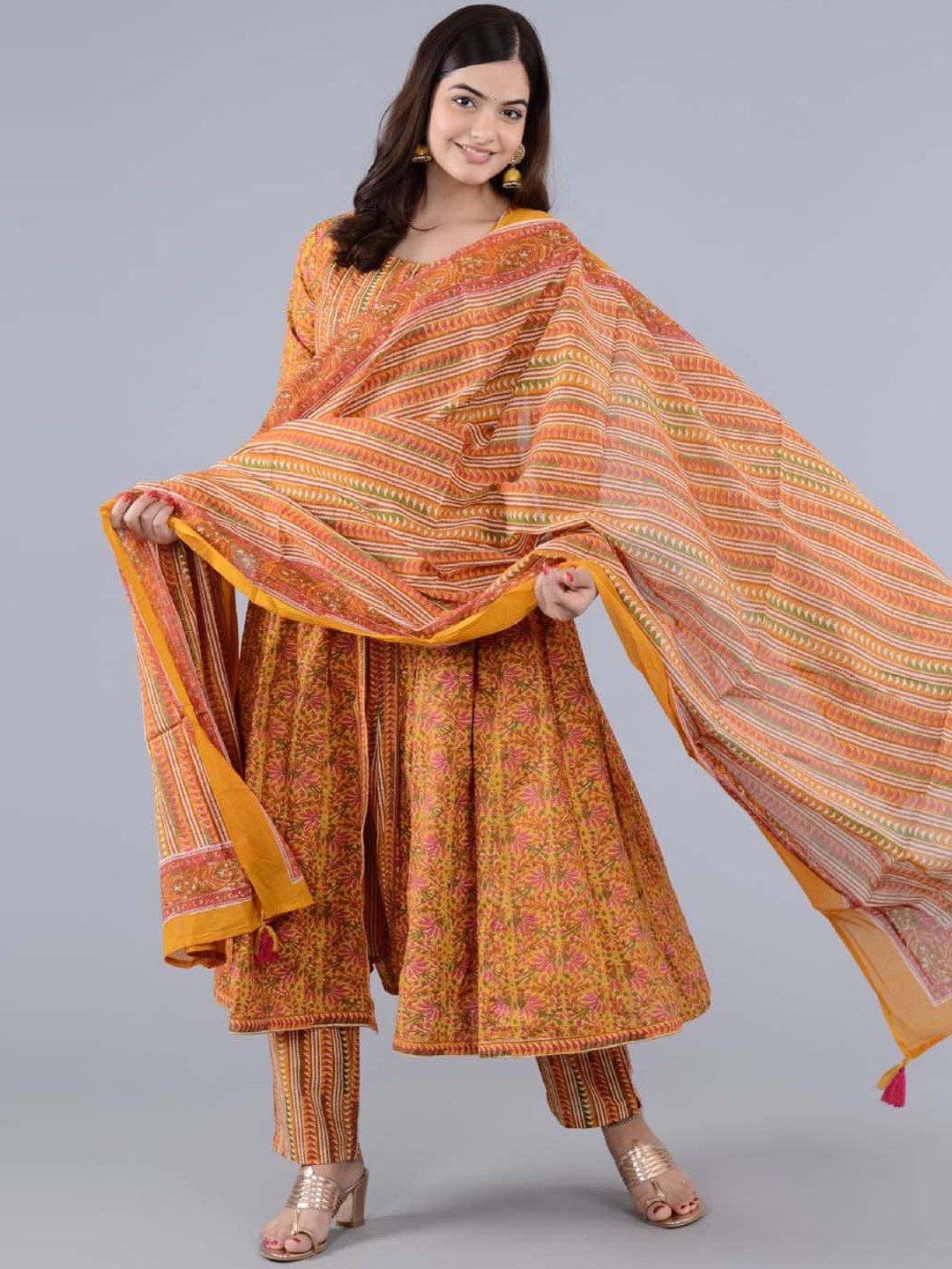 

Meena Bazaar Floral Printed Regular Kurta With Trousers & Dupatta, Mustard