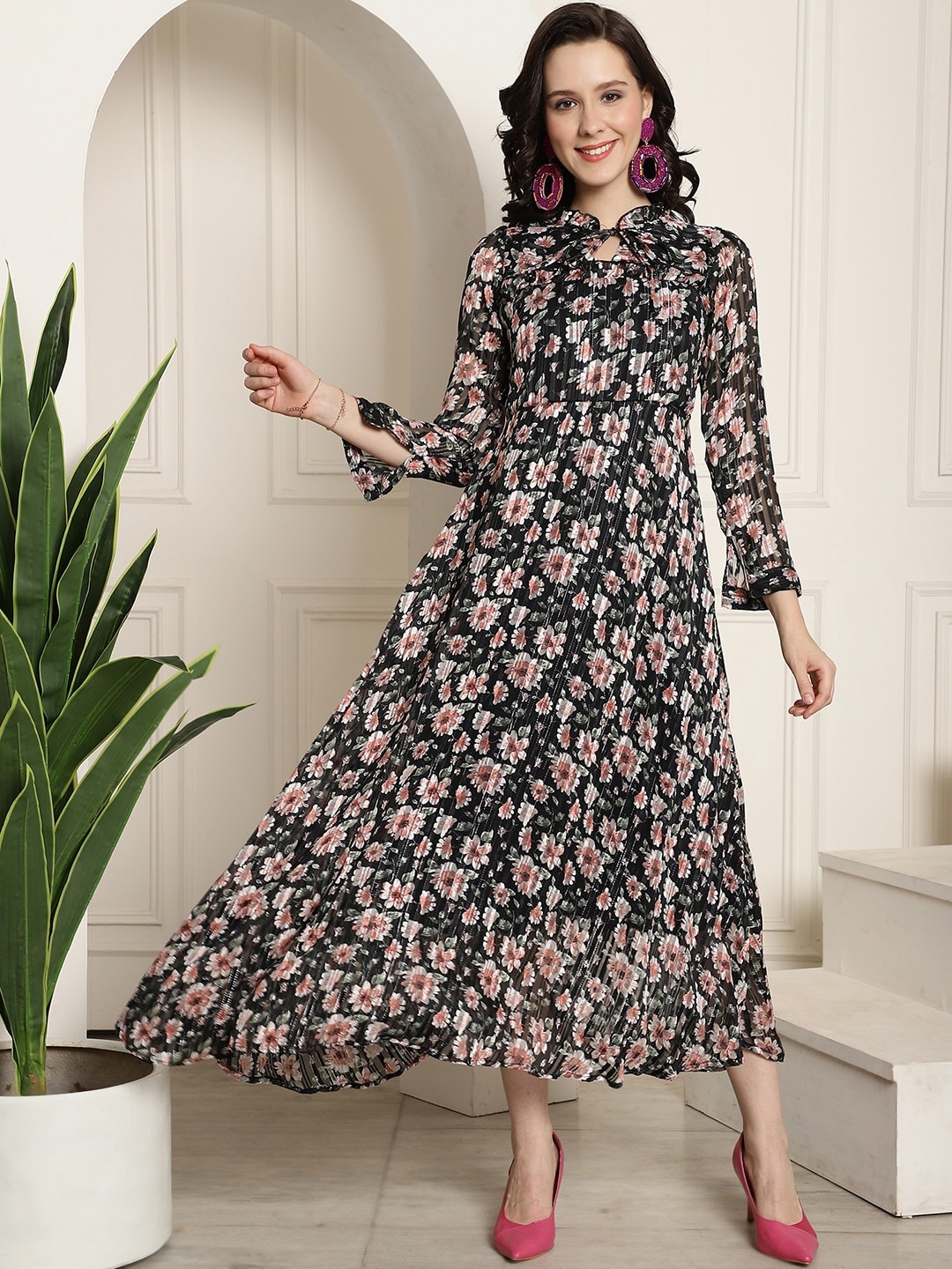 

Claura Floral Print Bell Sleeve Georgette Maxi Dress, Black