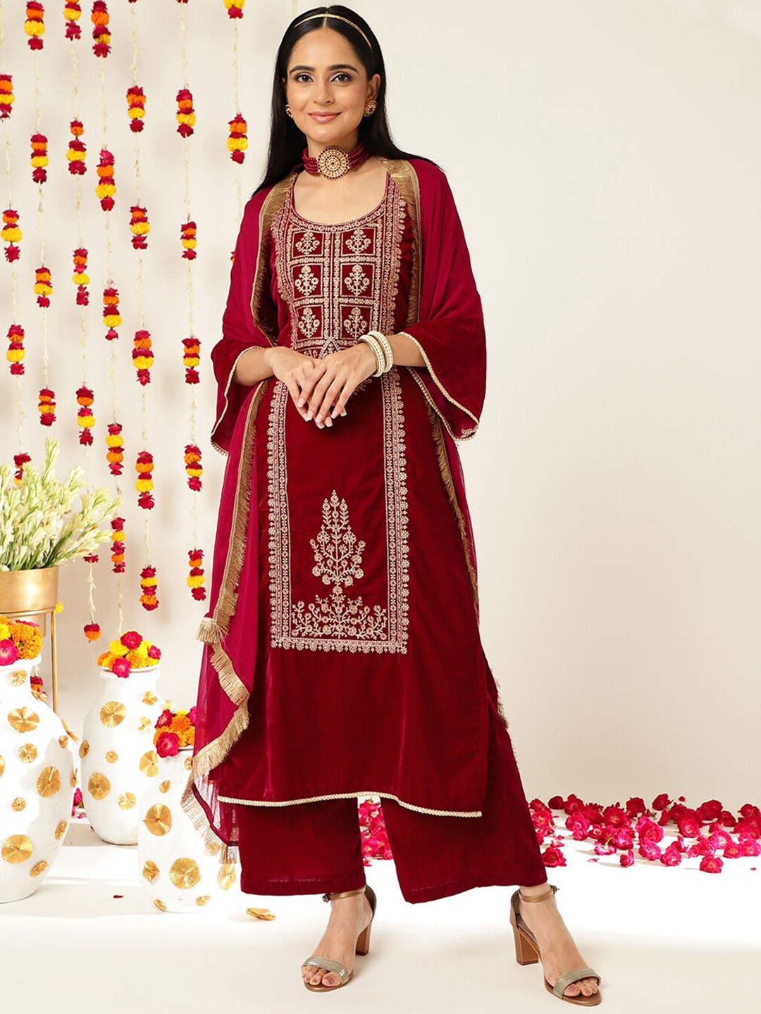 

Varanga Burgundy Ethnic Motifs Embroidered Velvet Kurta With Palazzos & Dupatta