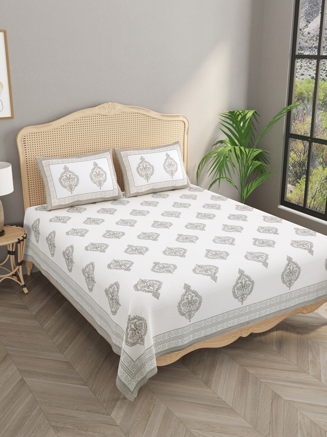 

Gulaab Jaipur White & Grey Printed 1000 TC Egyptian Cotton King Bedsheet & 2 Pillow Covers