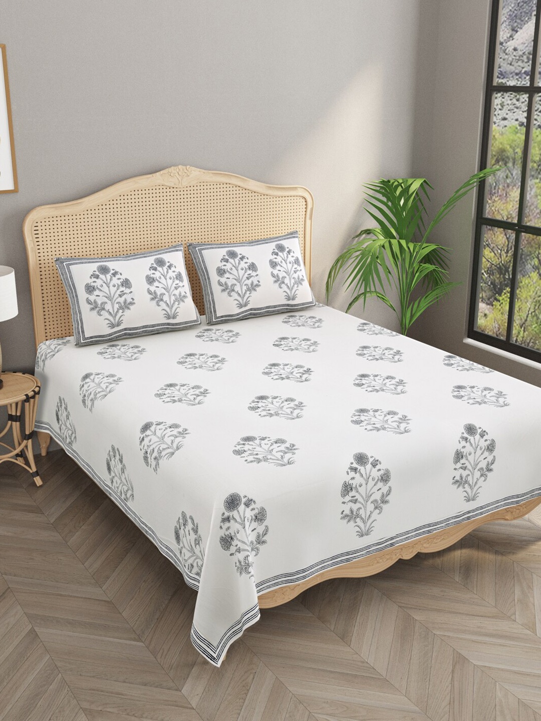 

Gulaab Jaipur White & Grey 1000 TC Egyptian Cotton Super King Bedsheet & 2 Pillow Covers