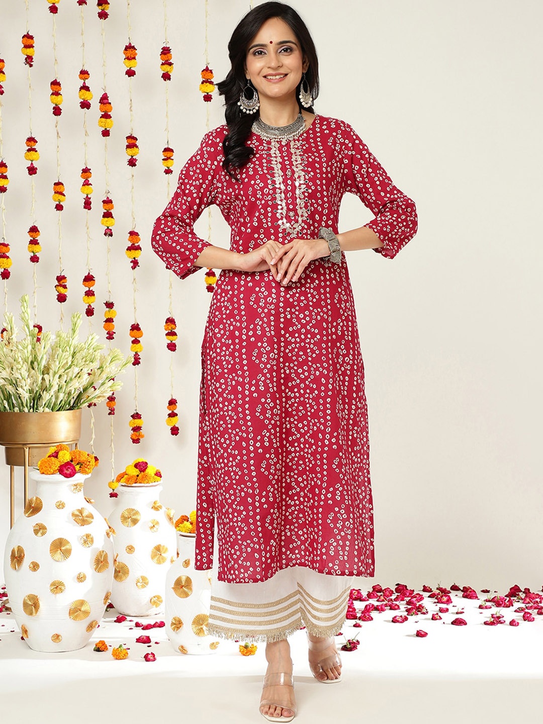 

Varanga Bandhani Printed Gotta Patti Cotton Kurta, Red