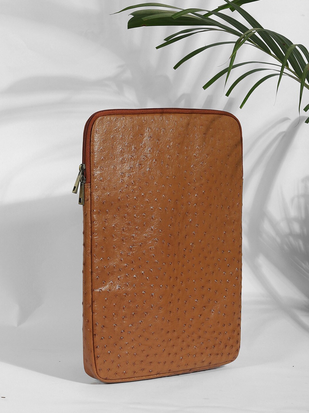 

Bagsy Malone Unisex Textured Leather Laptop Sleeve- Up to 15 inch, Tan