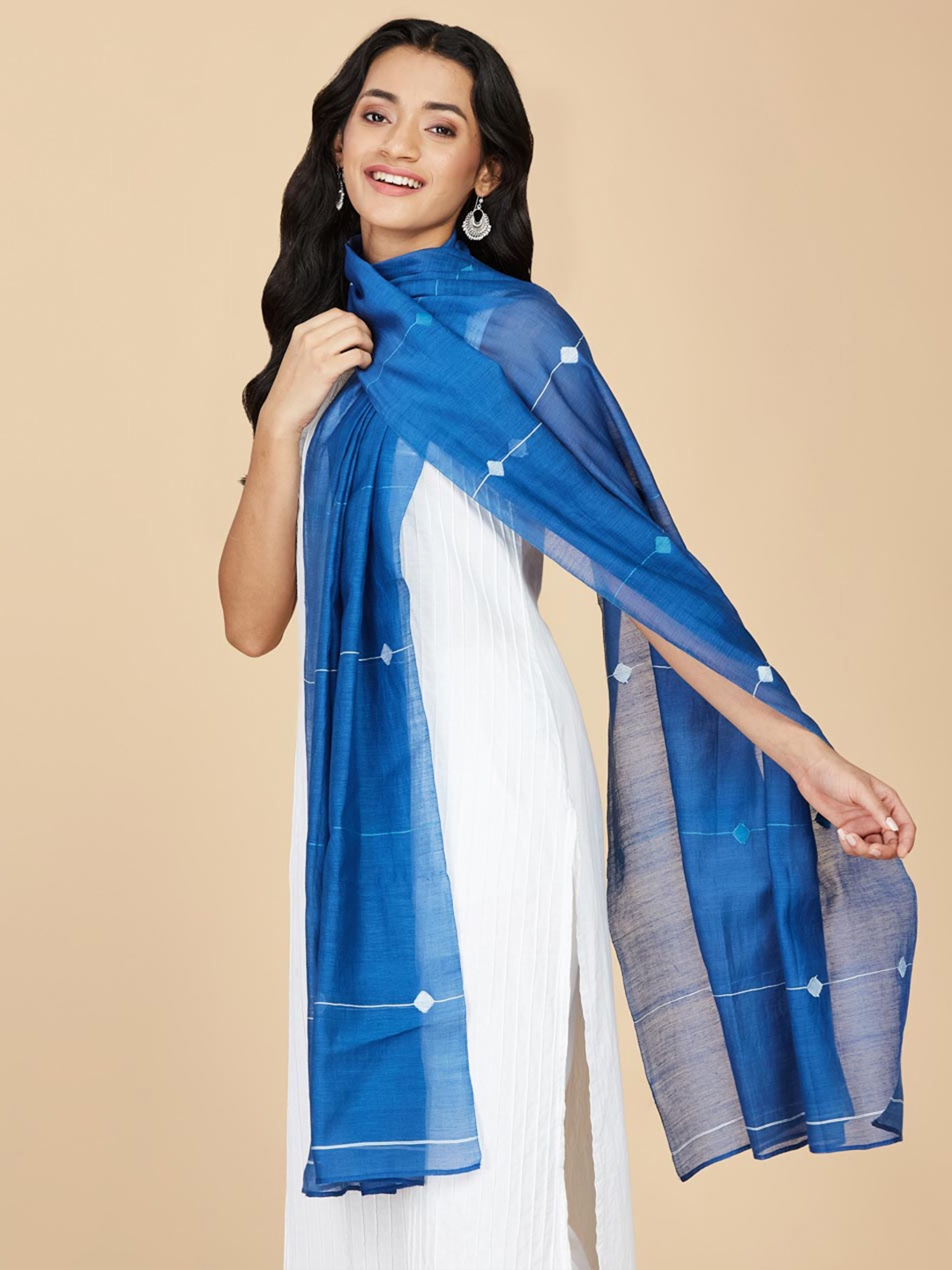 

Fabindia Geometric Woven Design Silk Stole, Blue
