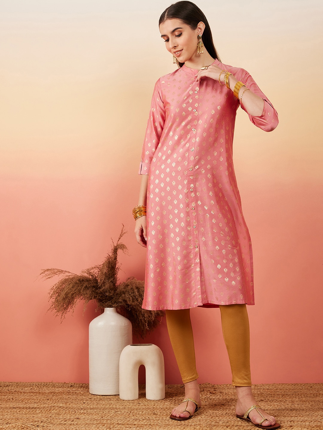 

Sangria Ethnic Motifs Printed A-Line Kurta, Pink