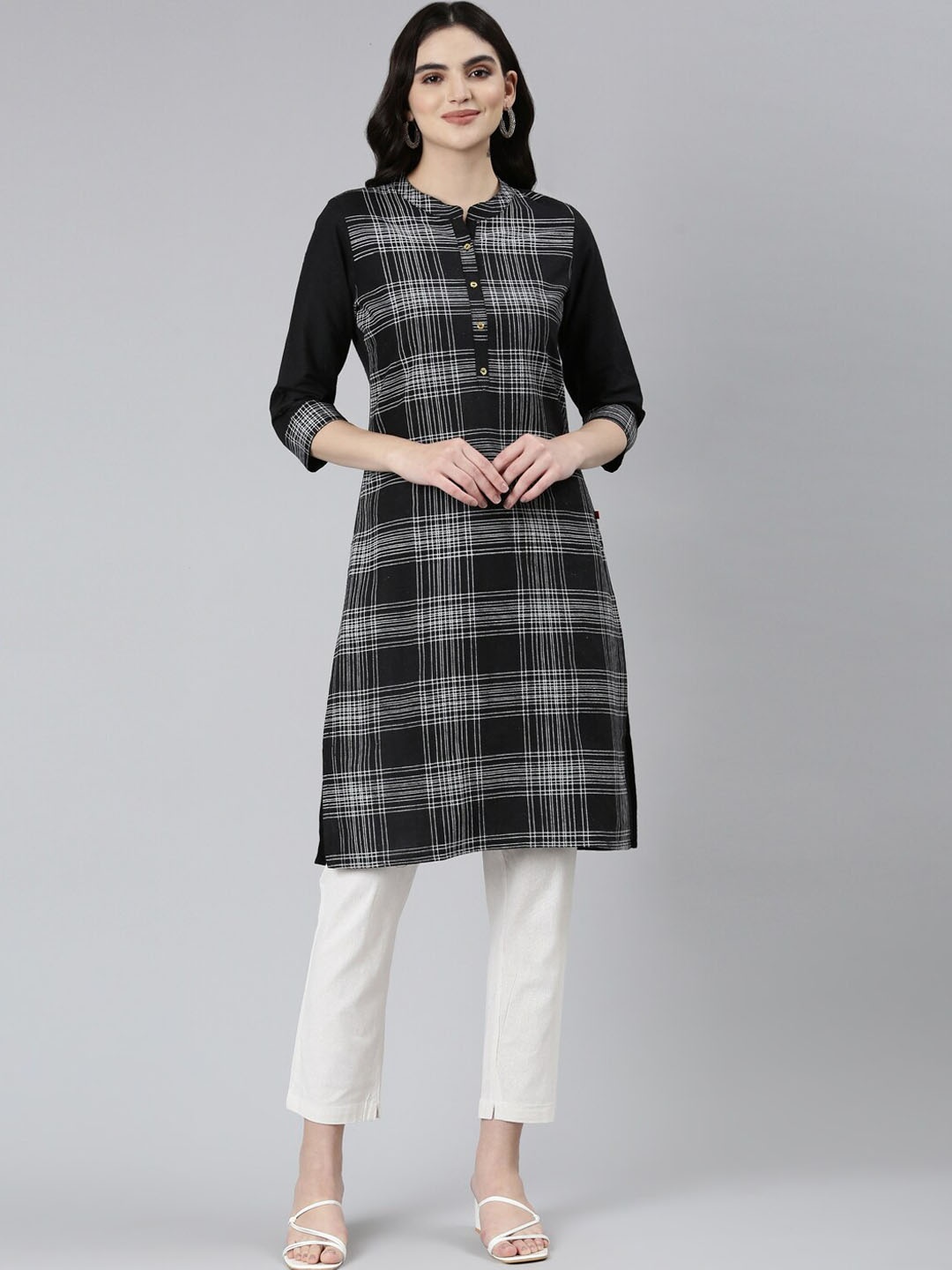 

Marcia Checked Mandarin Collar Straight Kurta, Black