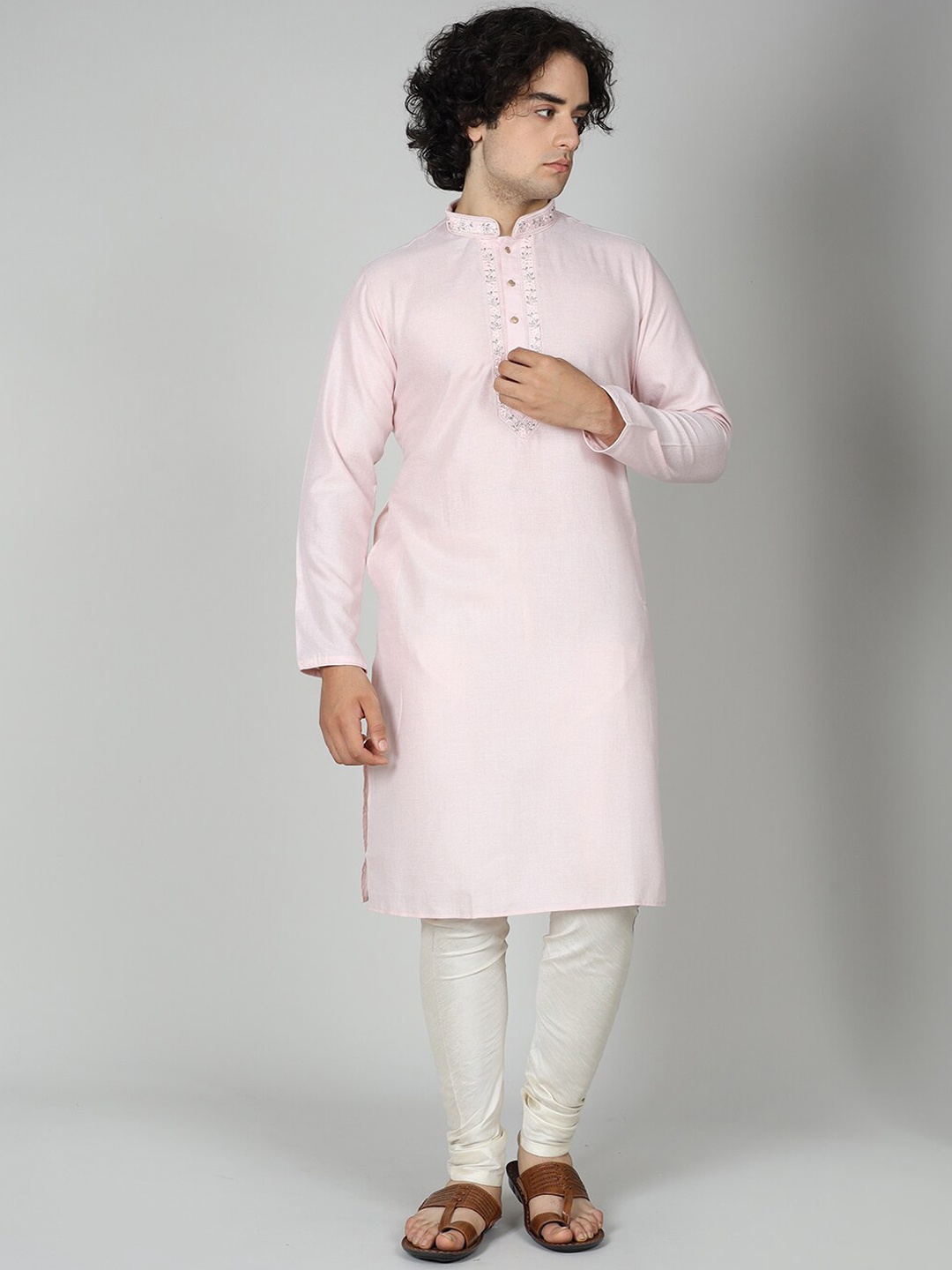 

MAAHI FABS Mandarin Collar Thread Work Brasso Weave Cotton Straight Kurta, Peach