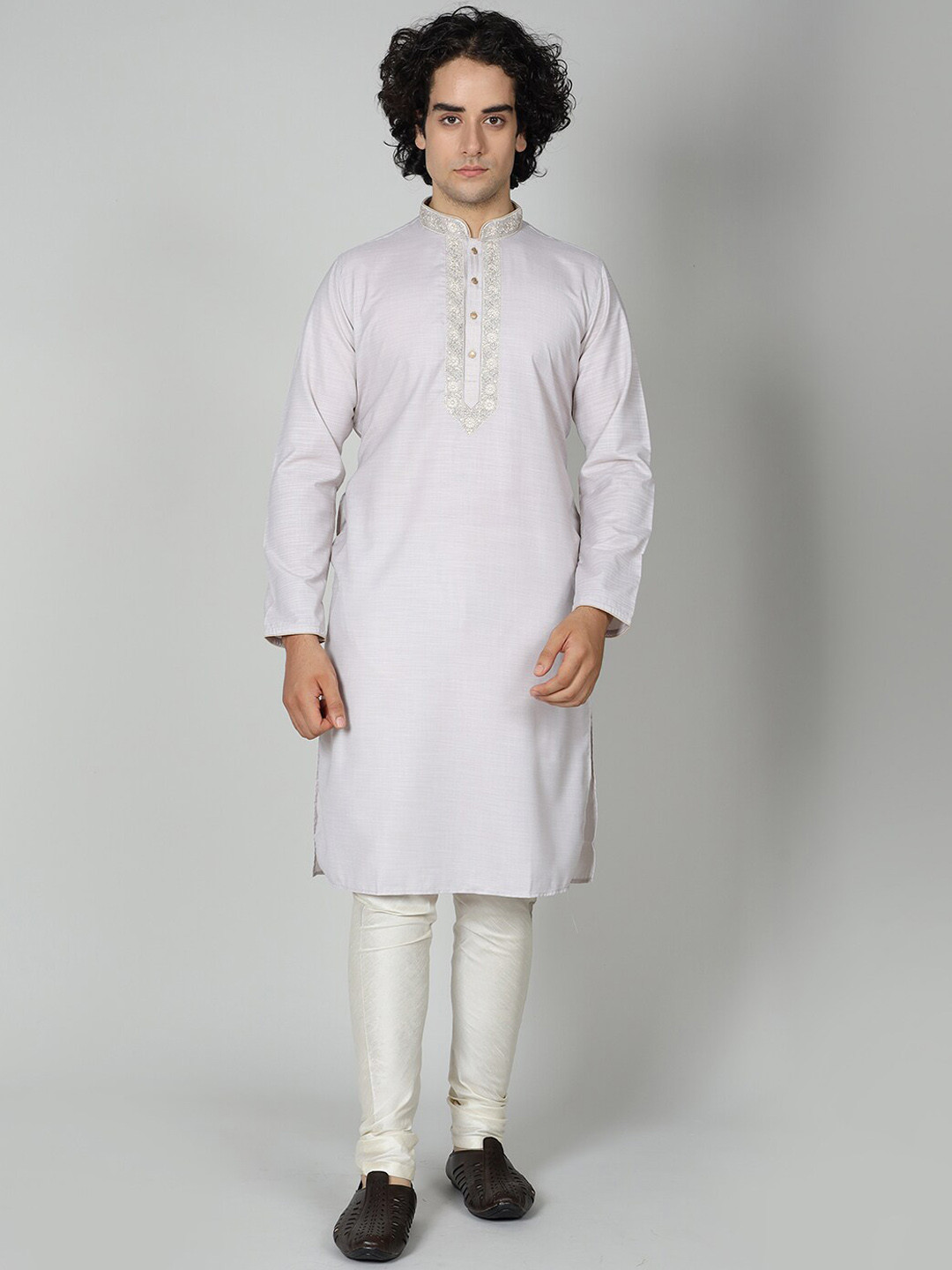 

MAAHI FABS Floral Yoke Design Thread Work Straight Kurta, Off white