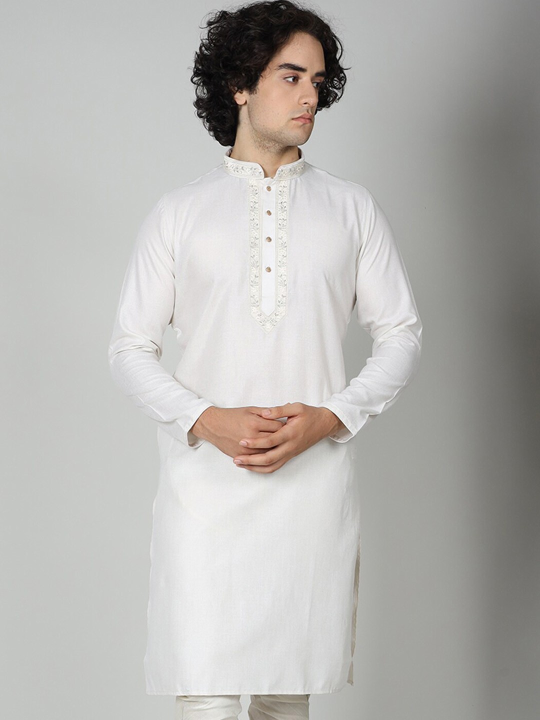 

MAAHI FABS Floral Yoke Design Thread Work Straight Kurta, White