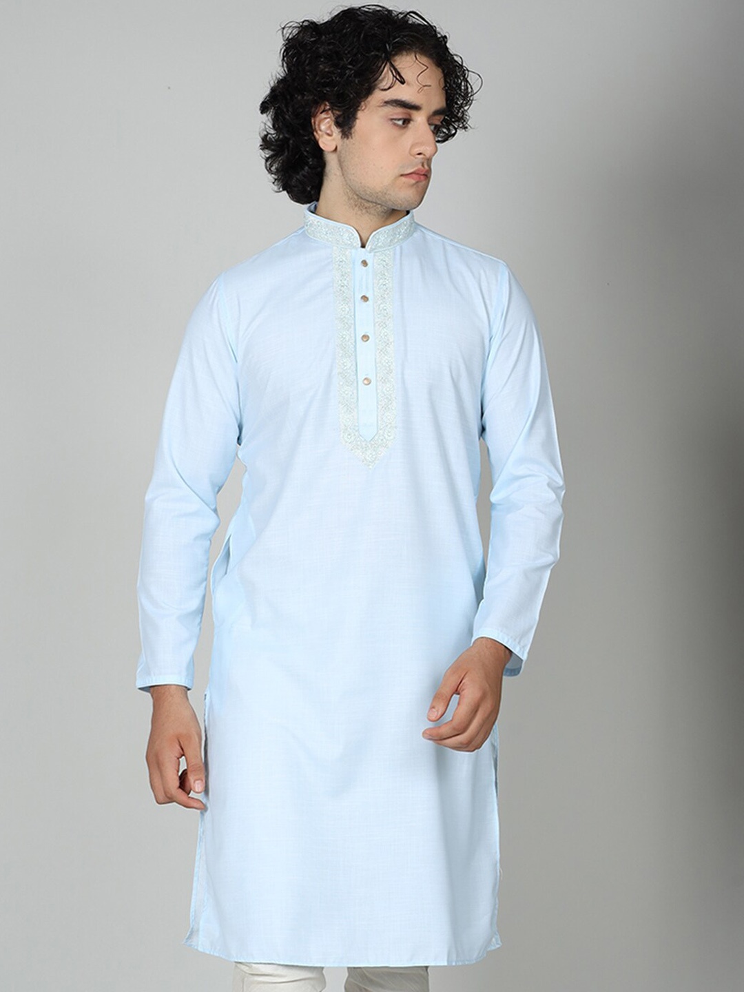 

MAAHI FABS Mandarin Collar Thread Work Detail Straight Kurta, Blue