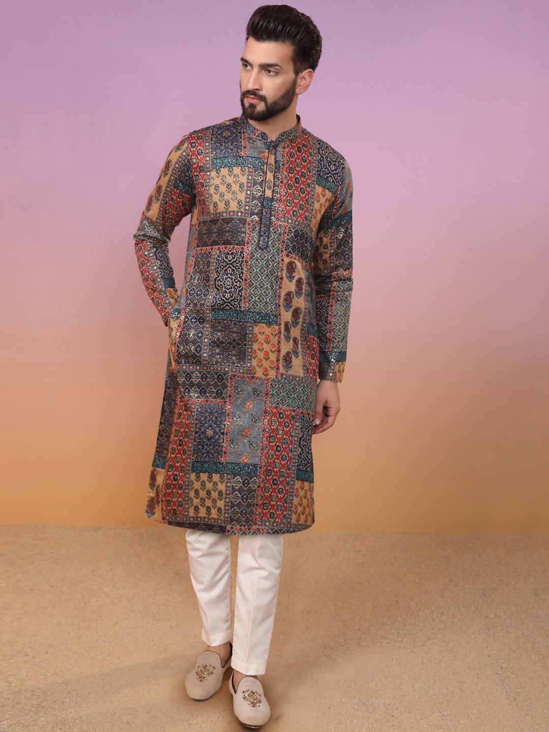 

KISAH Ethnic Motifs Printed Regular Kurta with Trousers, Blue