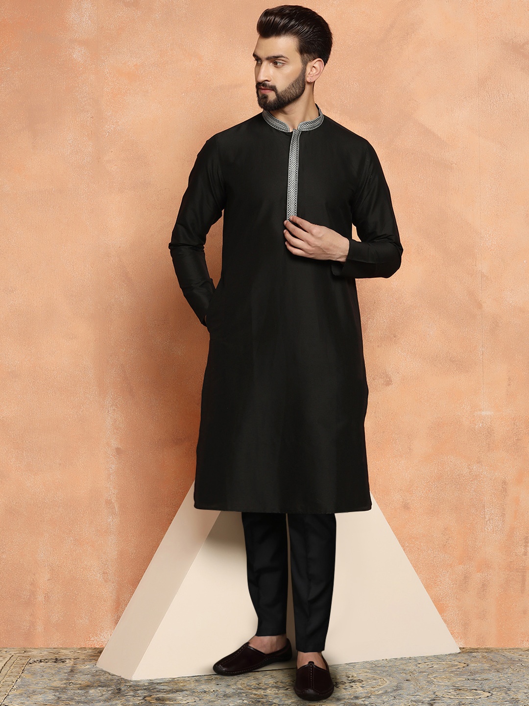 

KISAH Regular Pure Cotton Kurta with Trousers, Black