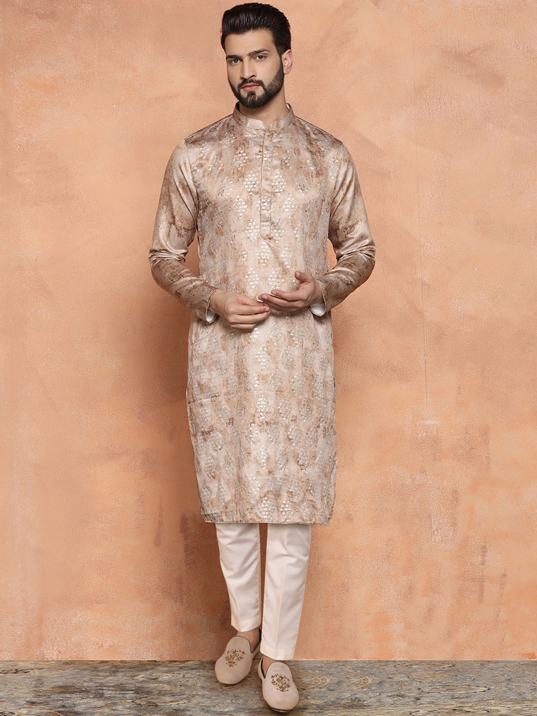 

KISAH Ethnic Motifs Embroidered Mandarin Collar Sequinned Straight Kurta with Trouser, Brown