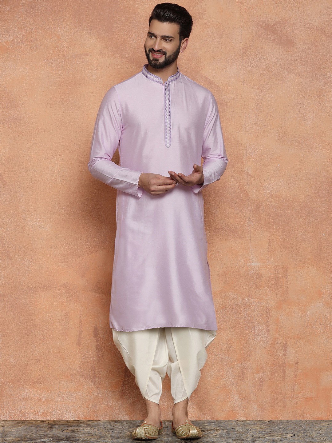 

KISAH Men Solid Regular Fit Thread Work Kurta Dhoti Set, Lavender