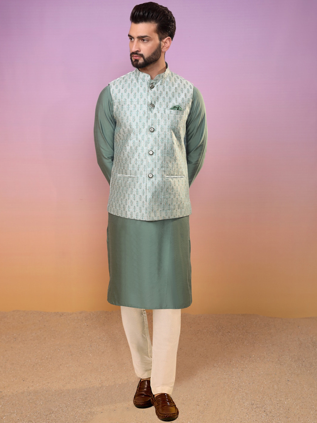

KISAH Mandarin Collar Kurta With Churidar, Green