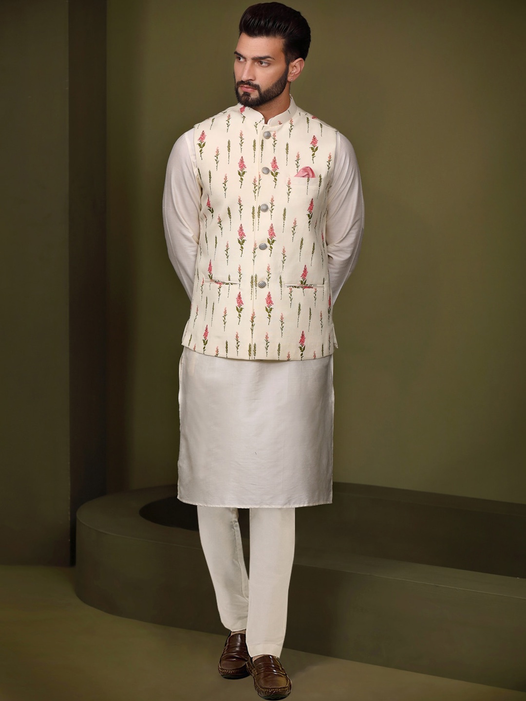 

KISAH Mandarin Collar Kurta With Trousers, White