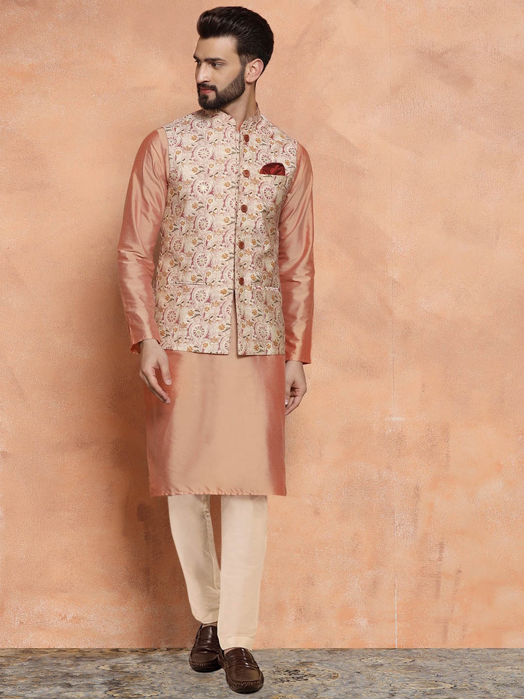 

KISAH Mandarin Collar Straight Kurta With Trousers & Nehru Jacket, Peach