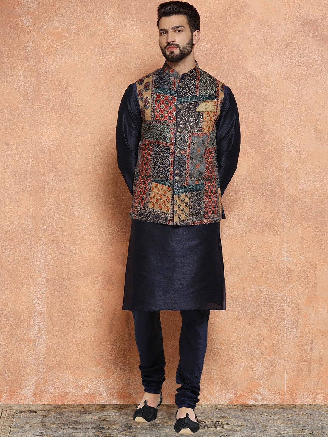 

KISAH Mandarin Collar Straight Kurta & Churidar With Nehru jacket, Navy blue