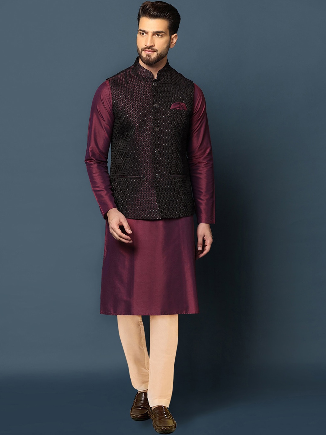 

KISAH Mandarin Collar Kurta with Trousers & Nehru Jacket, Maroon