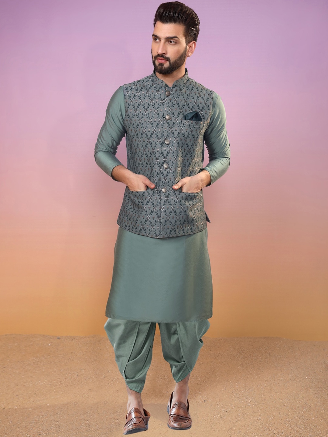

KISAH Mandarin Collar Kurta With Dhoti Pants, Green