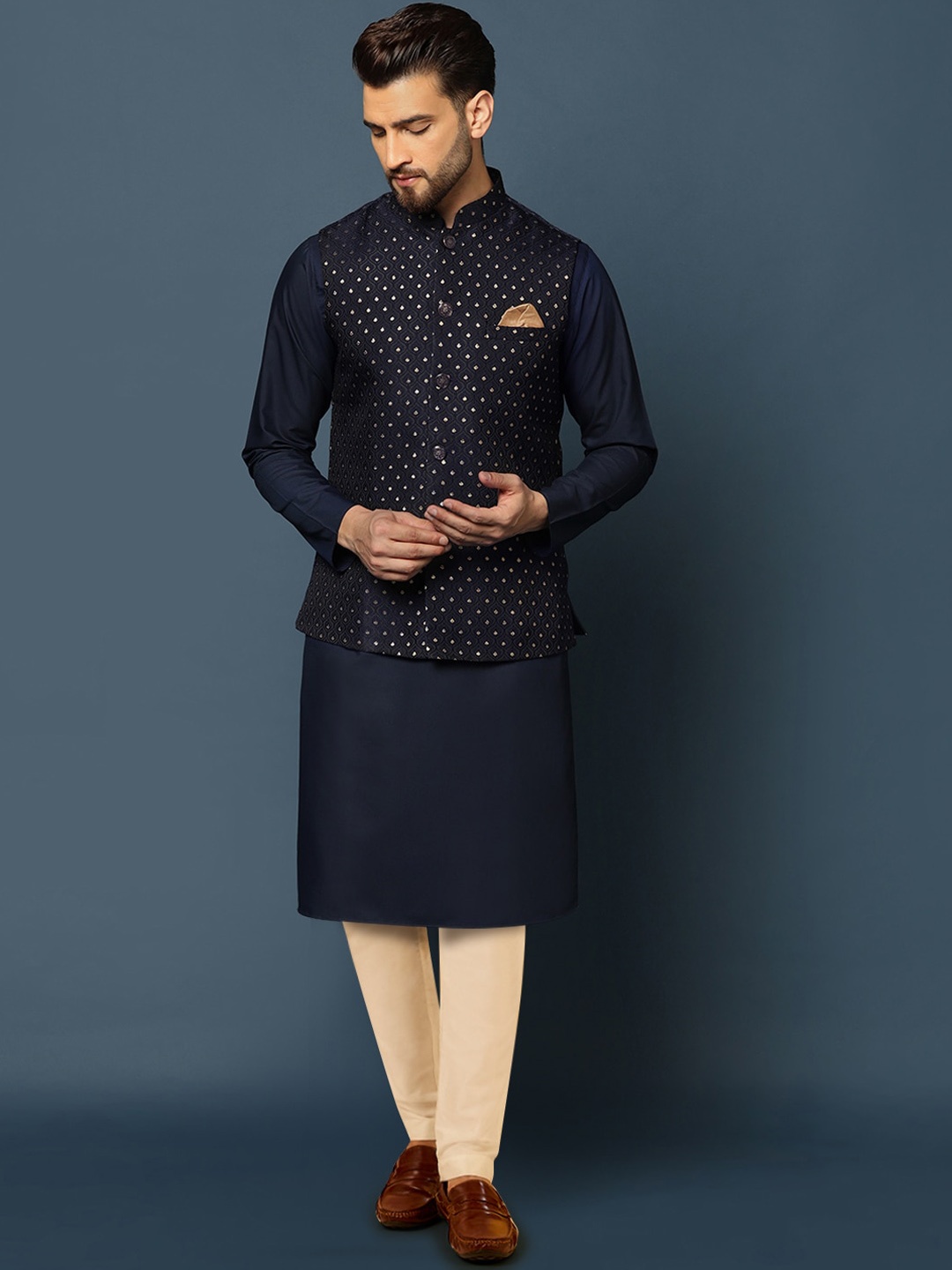 

KISAH Mandarin Collar Straight Kurta & Trouser With Nehru Jacket, Navy blue