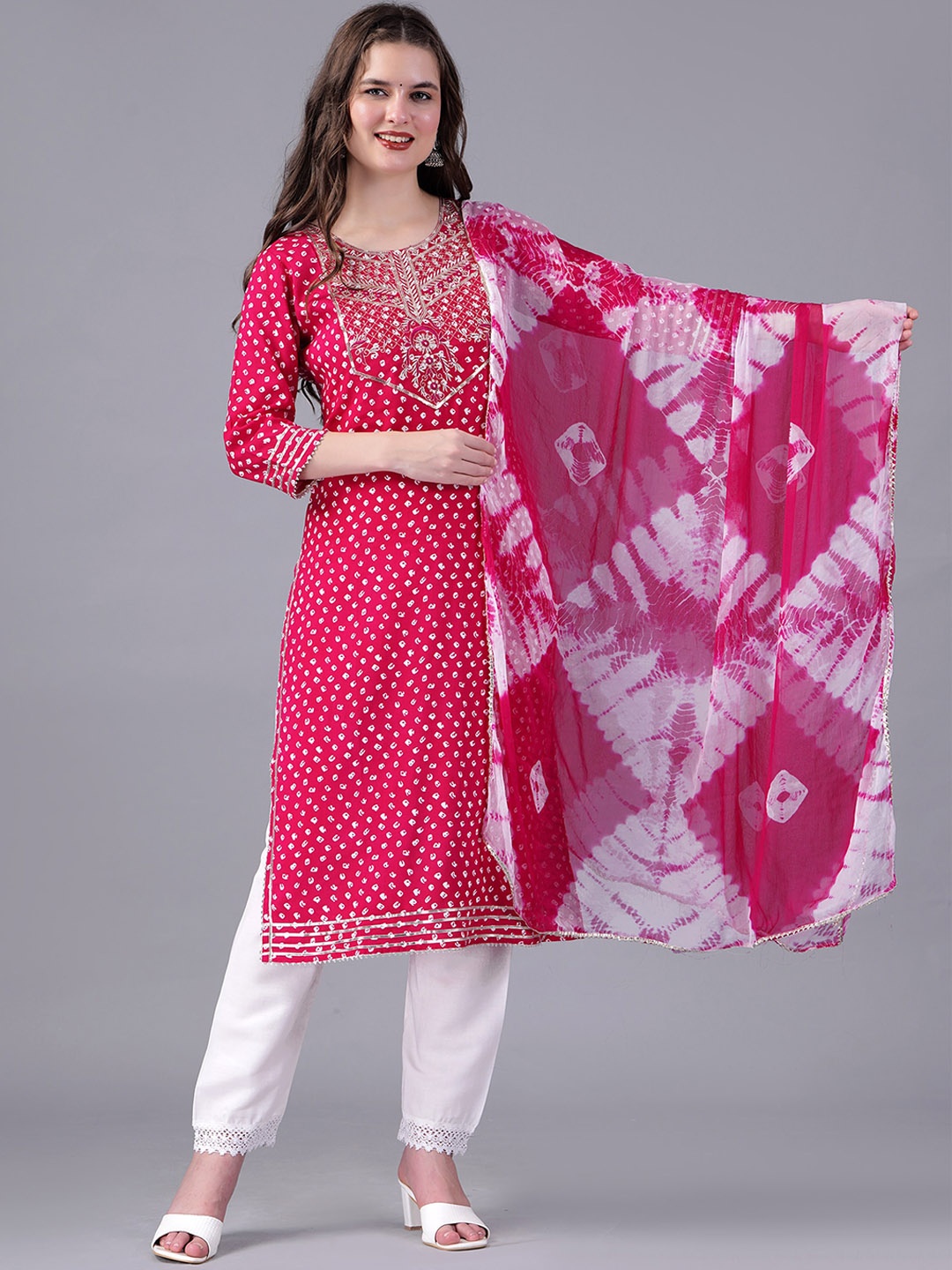 

KUROCK Geometric Printed Thread Work Regular Pure Cotton Kurta With Trousers & Dupatta, Pink