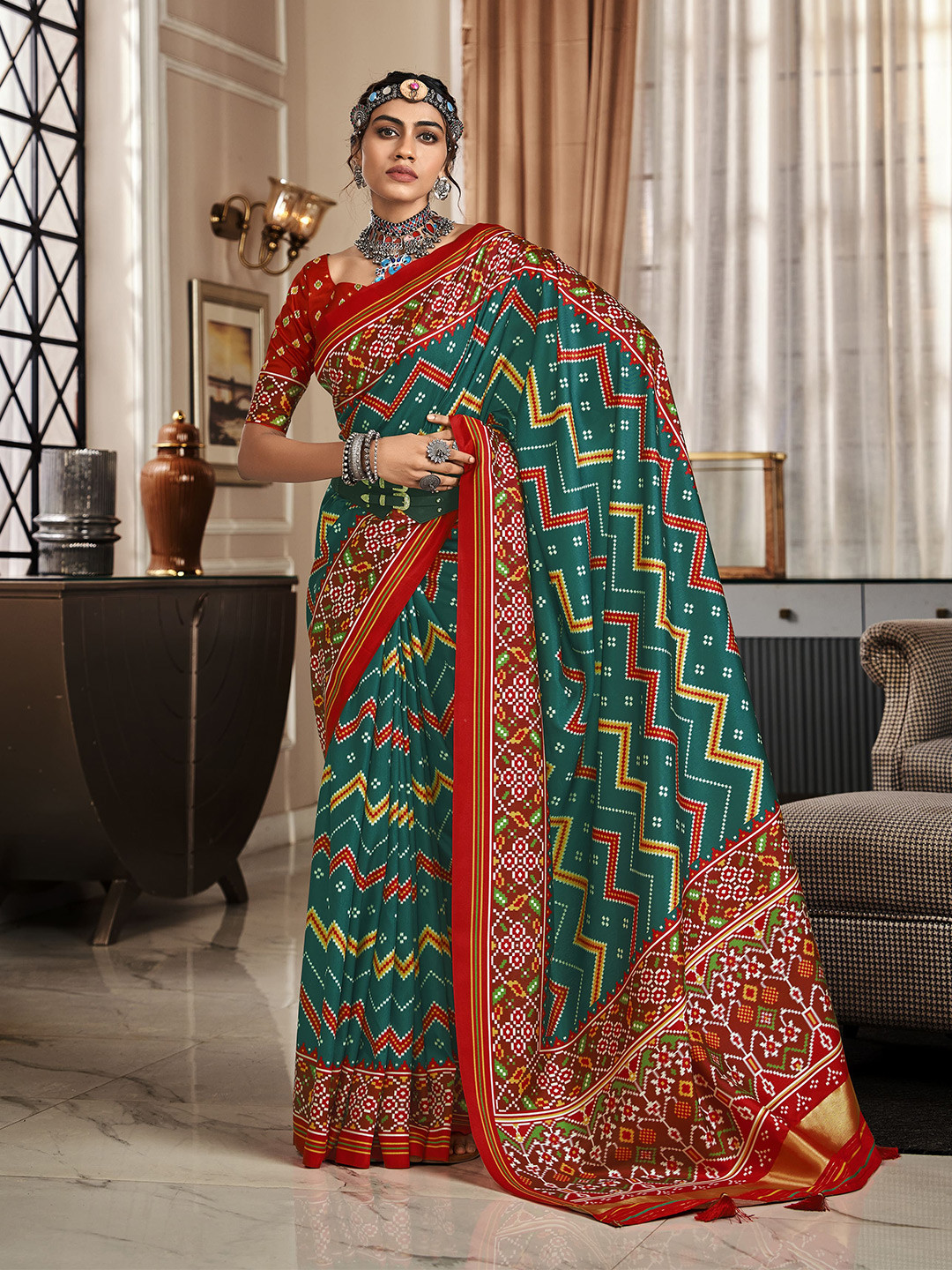 

elora Geometric Printed Silk Blend Patola Saree, Green