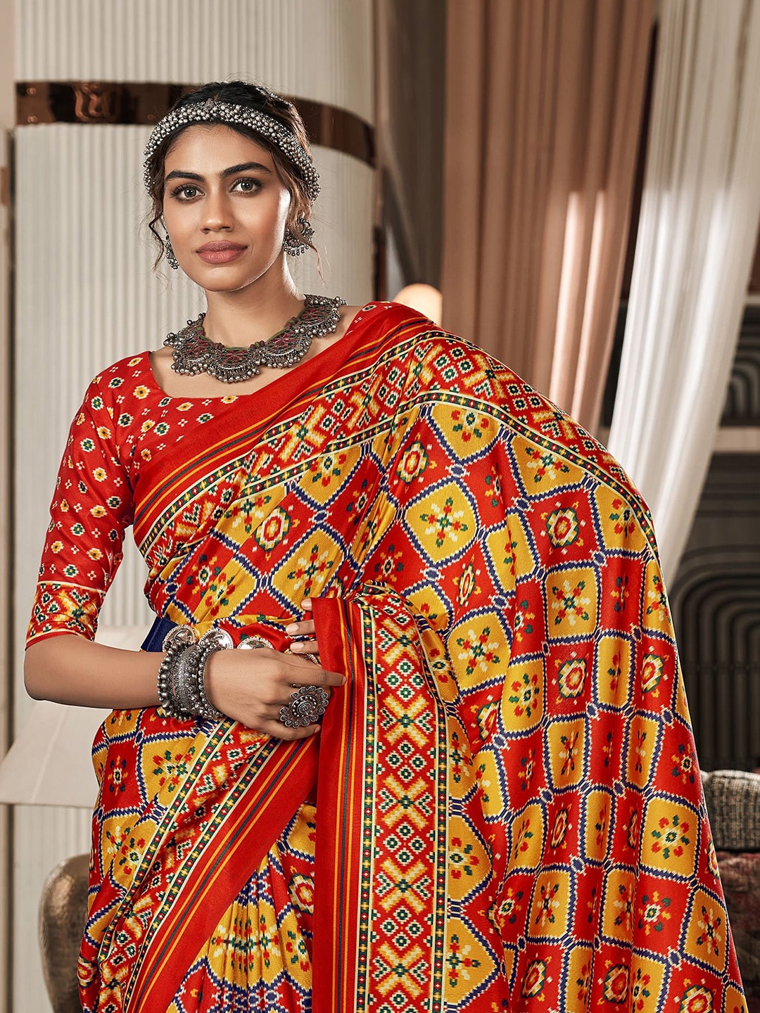 

elora Ajrak Printed Patola Saree, Red