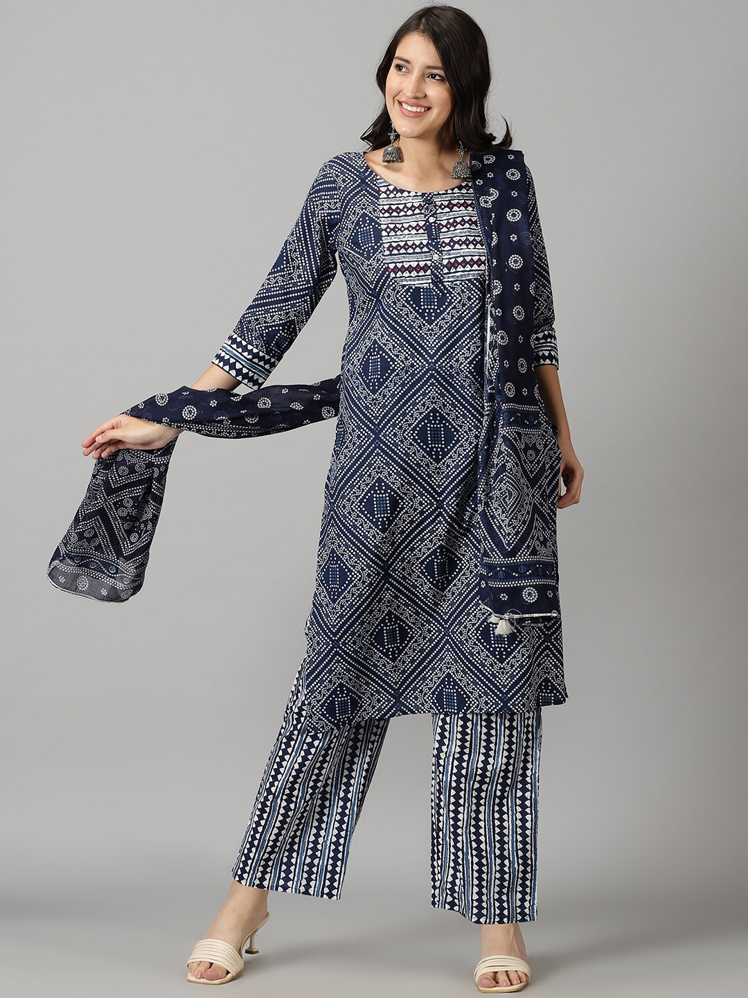 

RANGMAYEE Bandhani Printed Straight Regular Pure Cotton Kurta With Trousers & Dupatta, Blue
