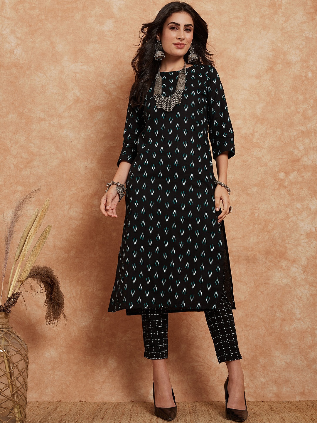 

Sangria Ethnic Motifs Printed Pure Cotton Straight Kurta With Trouser, Black