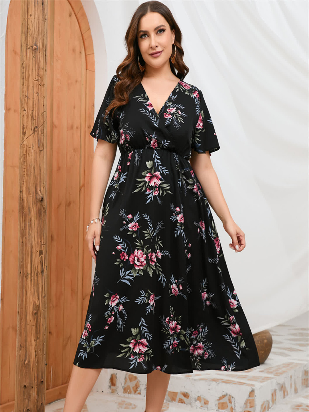 

LULU & SKY Floral Printed V-Neck Fit & Flare Dress, Black