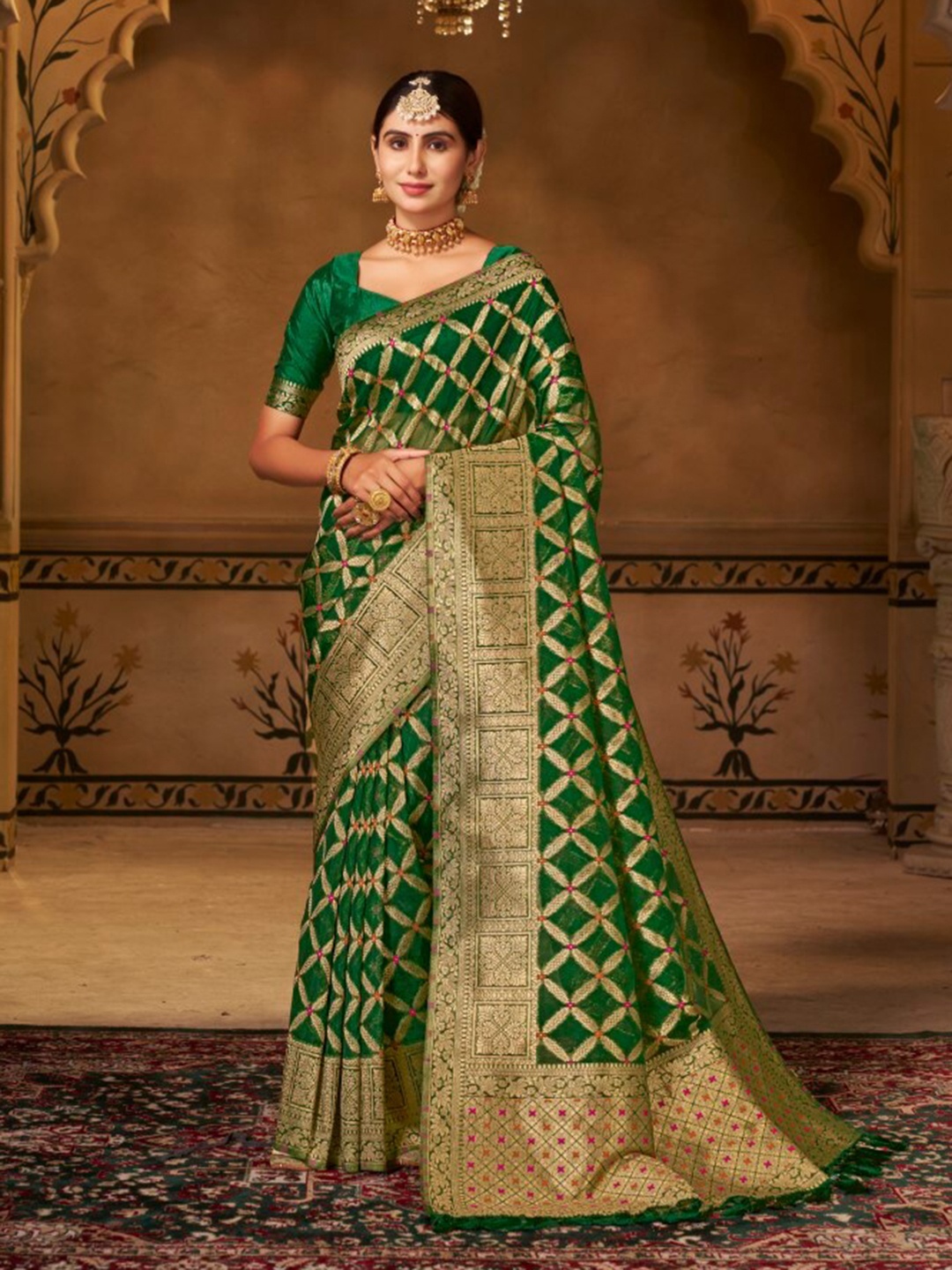 

FLOURIOUS Ethnic Motifs Woven Design Zari Organza Banarasi Saree, Green