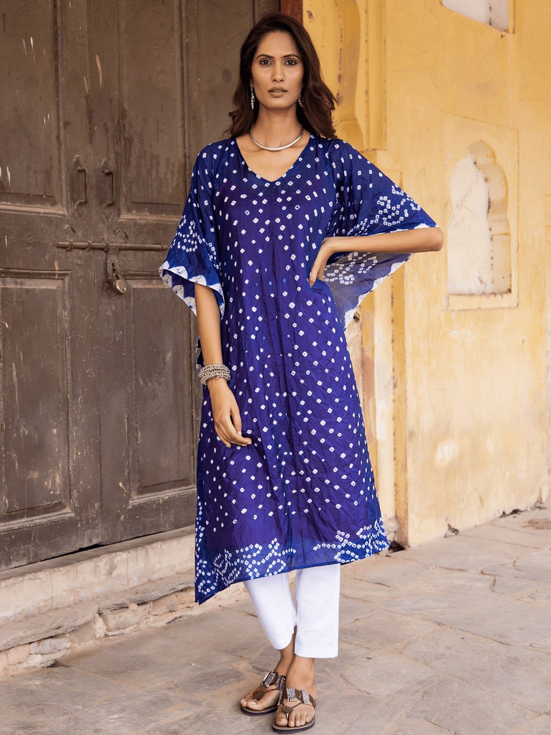 

Zanaash Bandhani Printed Pure Cotton Kaftan Straight Kurta, Blue