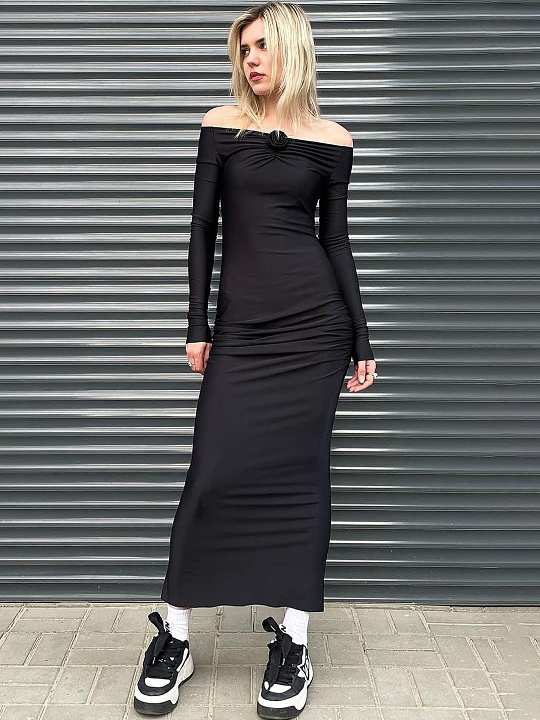 

LULU & SKY Off-Shoulder Ruched Maxi Dress, Black
