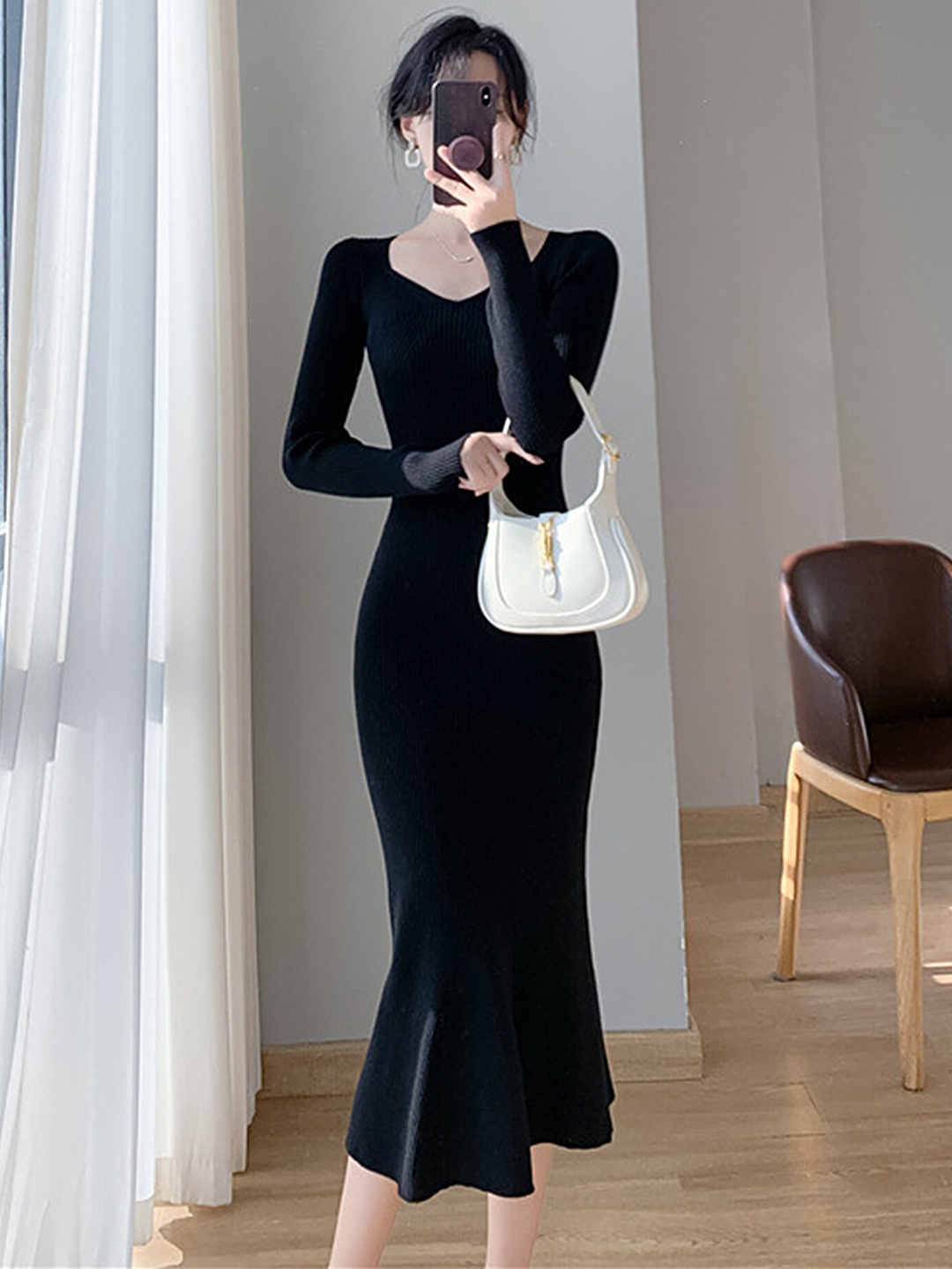 

LULU & SKY V-Neck Long Sleeves Bodycon Midi Dress, Black