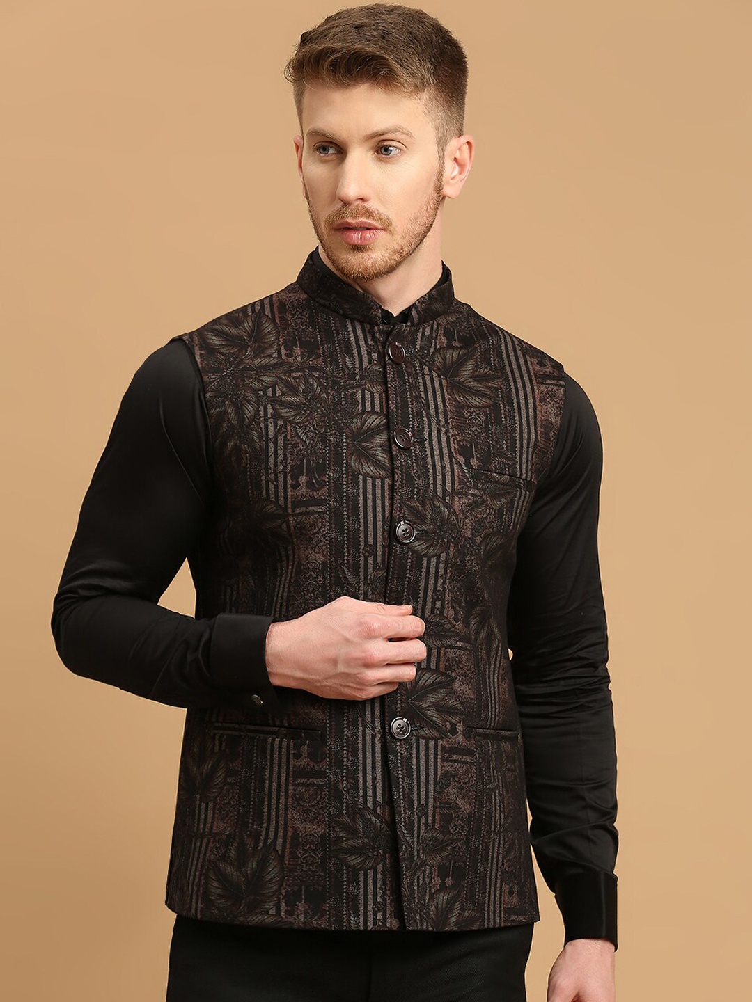 

ESSAS club Leaves Printed Nehru Jacket, Black