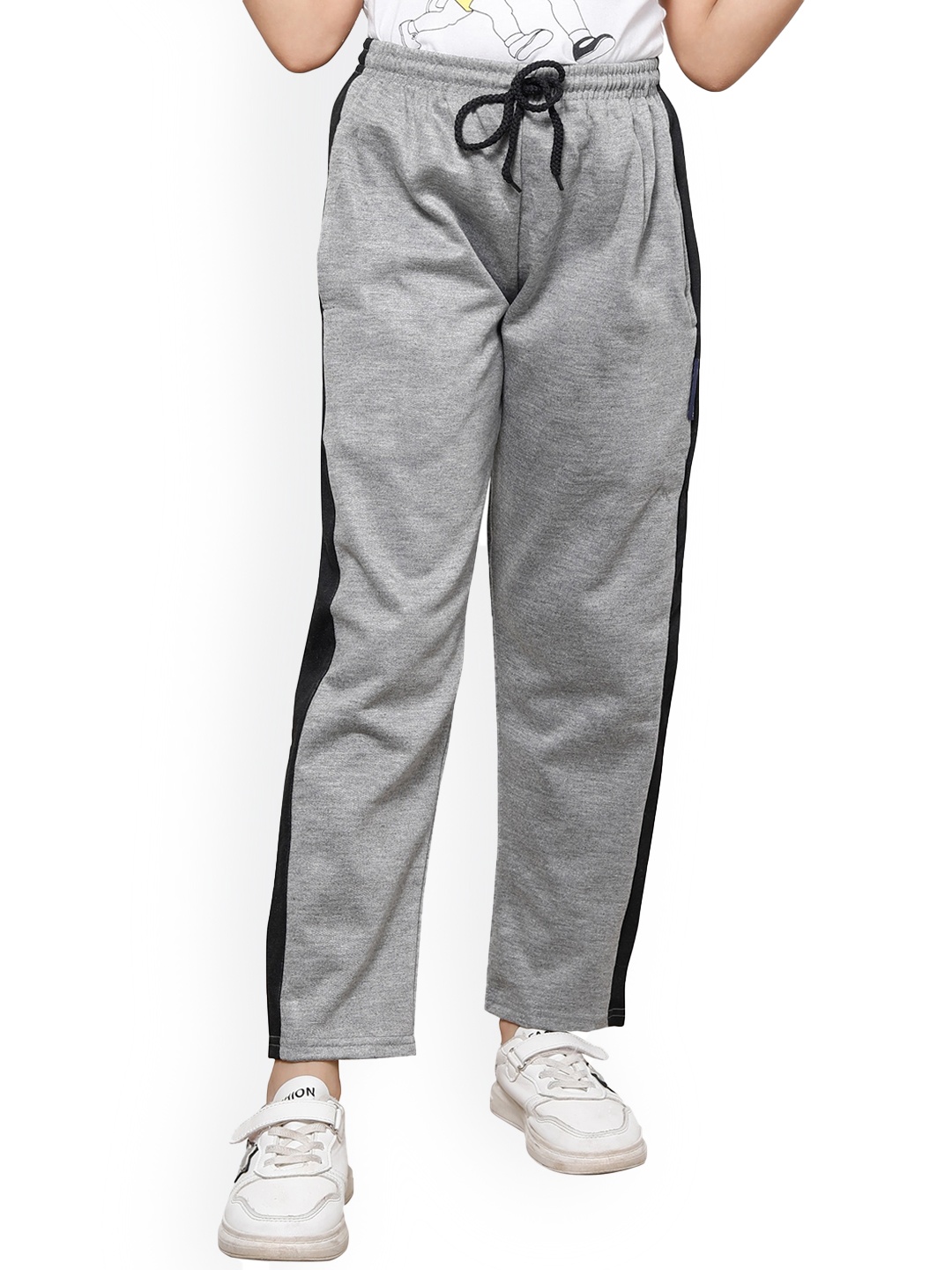 

IndiWeaves Girls Regular Fit Mid-Rise Fleece Track Pants, Grey