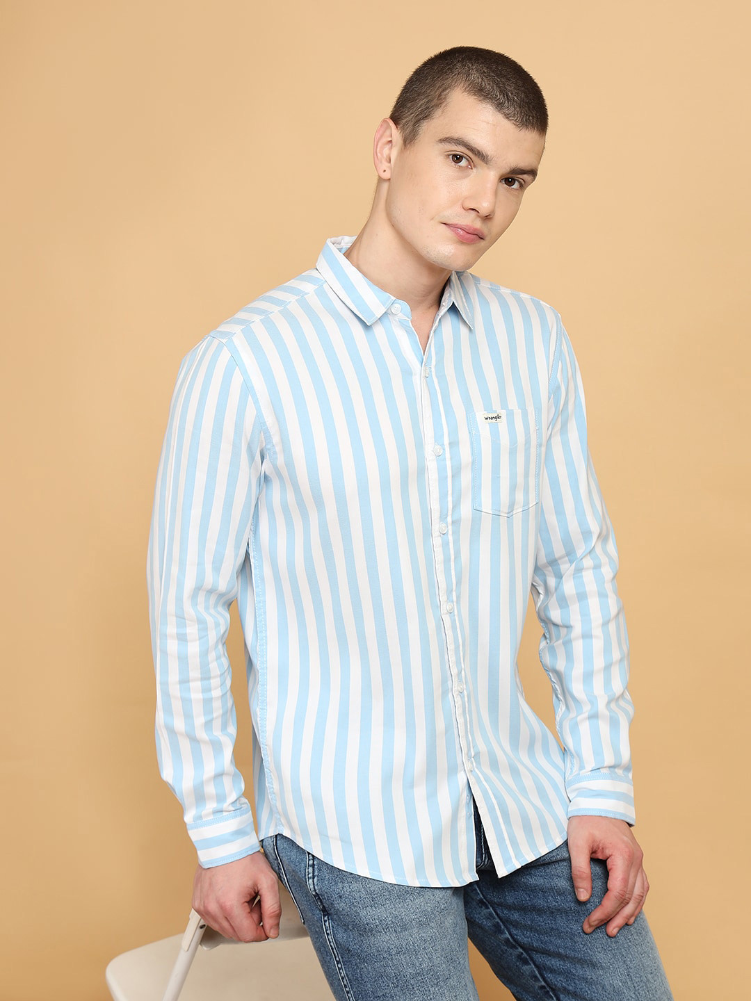 

Wrangler Vertical Striped Regular Fit Casual Shirt, Blue