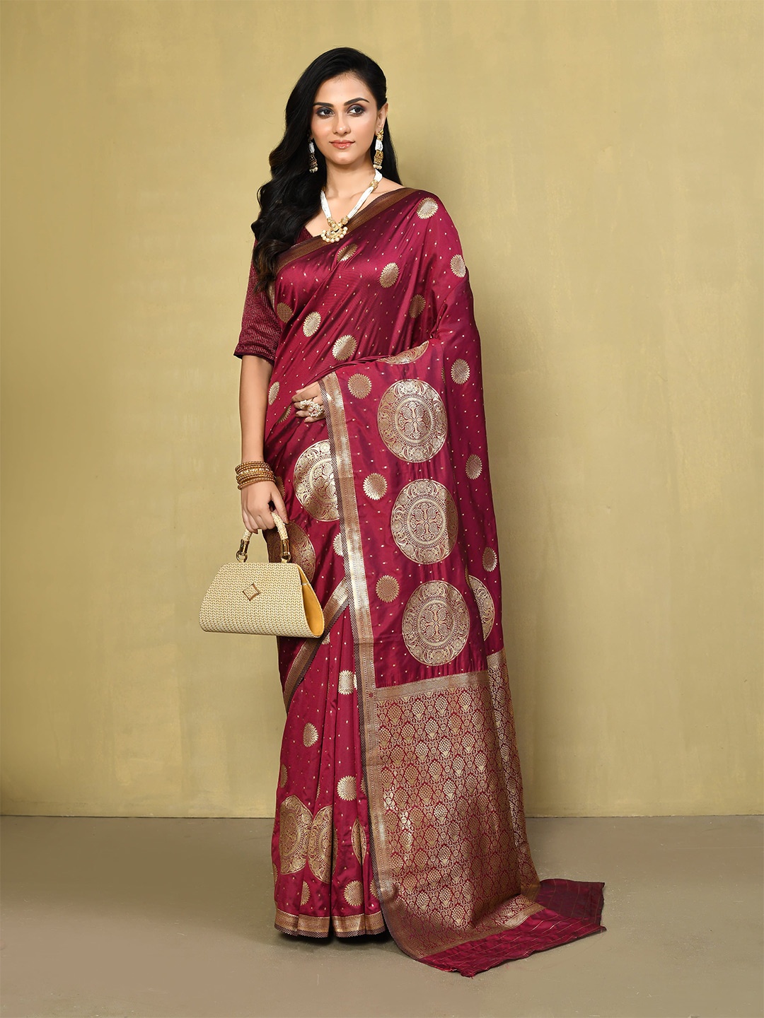 

elora Ethnic Motifs Woven Design Zari Banarasi Saree, Maroon