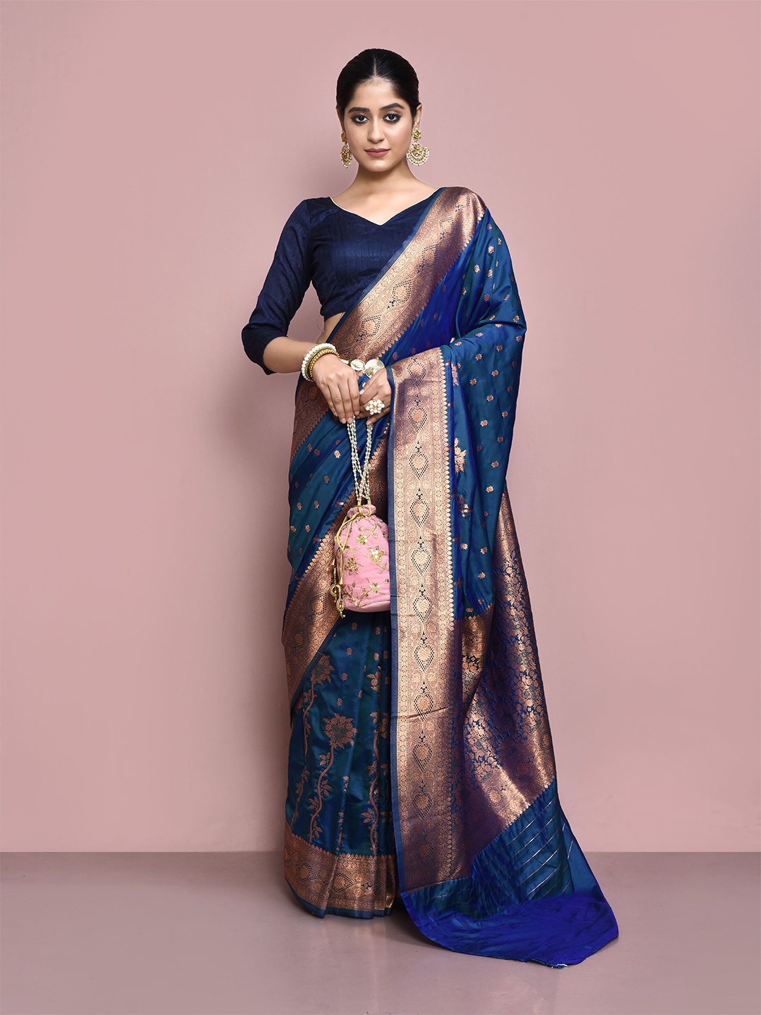 

elora Woven Design Zari Banarasi Saree, Navy blue