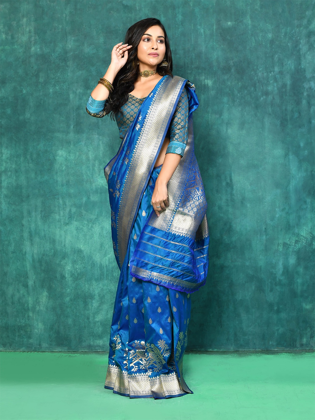 

elora Ethnic Motifs Woven Design Zari Banarasi Saree, Blue