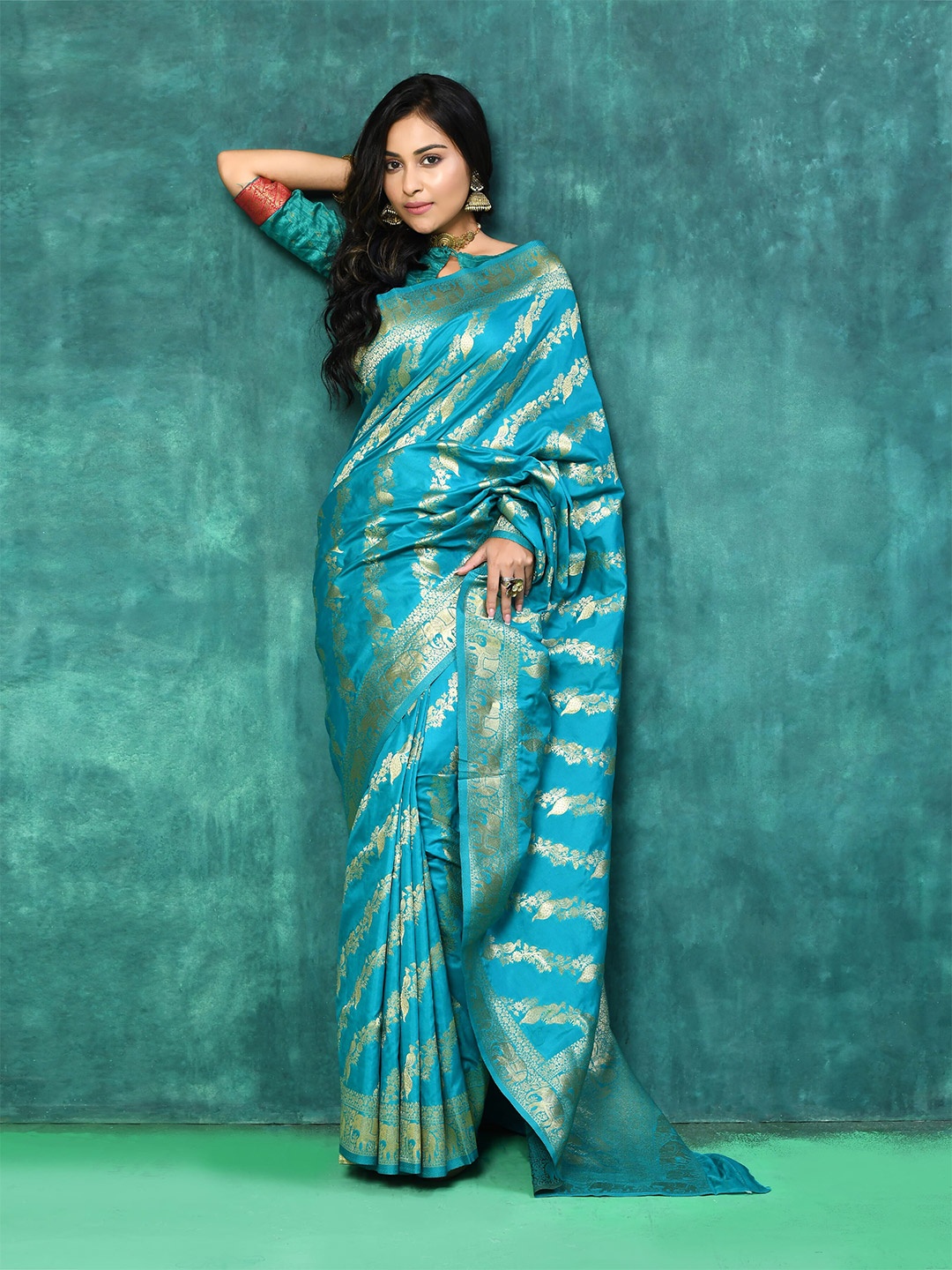 

elora Woven Design Zari Banarasi Saree, Blue