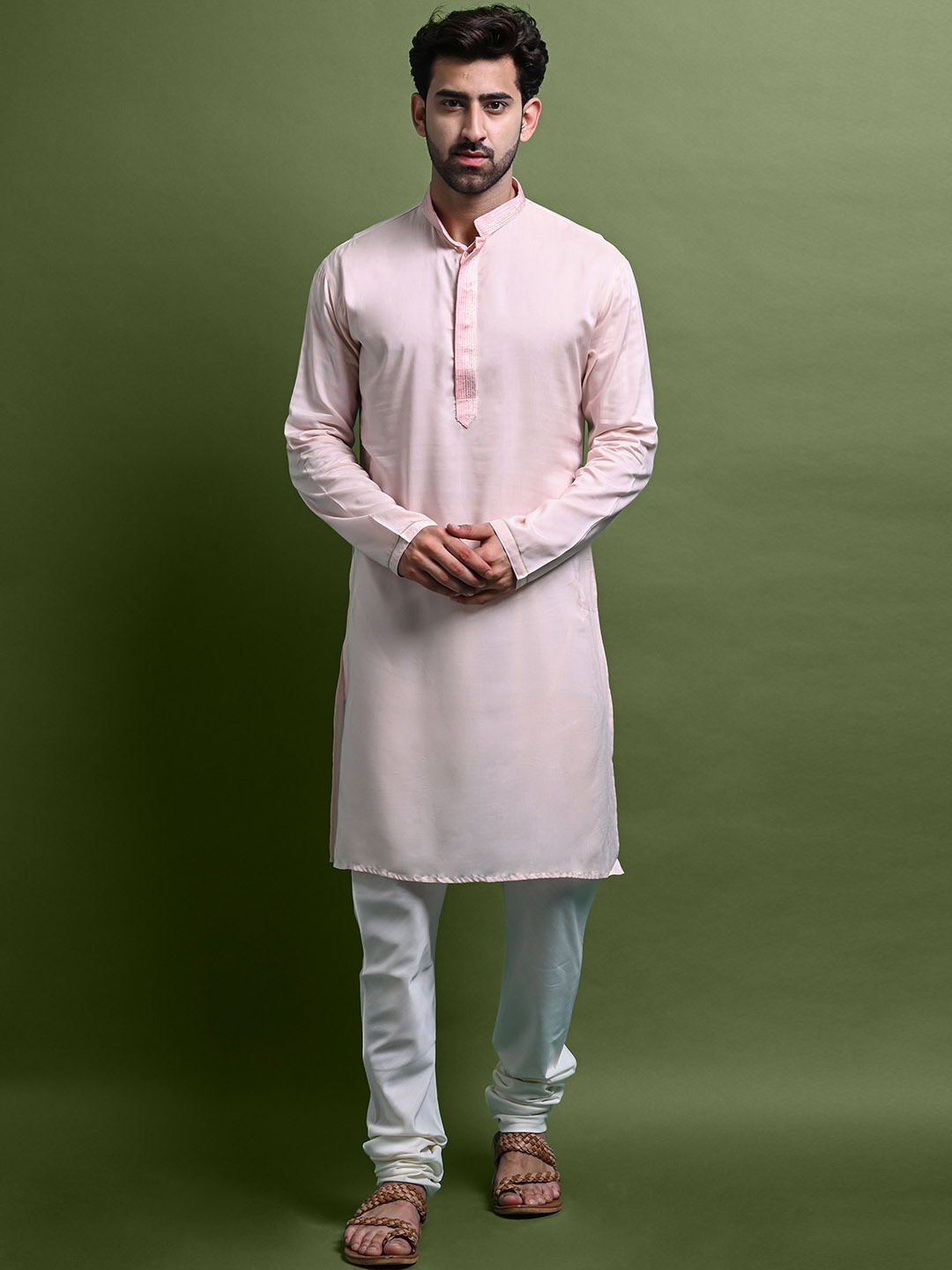 

VESHAM Thread Work Kurta with Churidar, Pink
