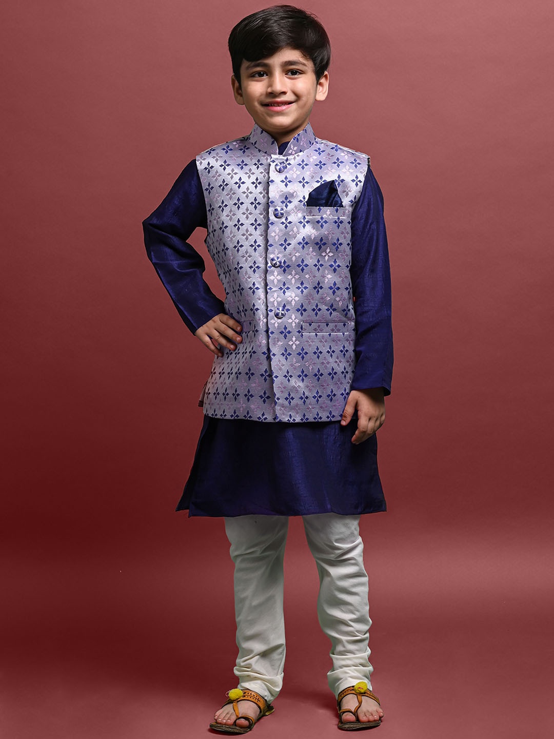 

VESHAM Boys Floral Woven Design Kurta With Churidar & Nehru Jacket, Navy blue