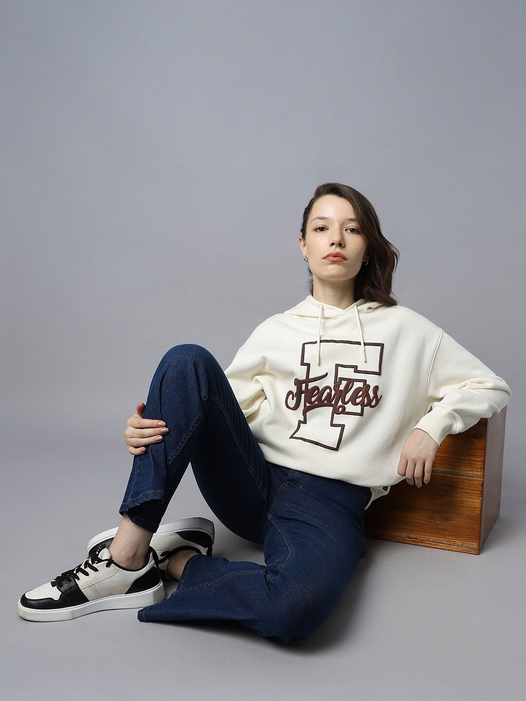 

High Star Typography Printed Hooded Long Sleeve Pullover Sweatshirt, Off white