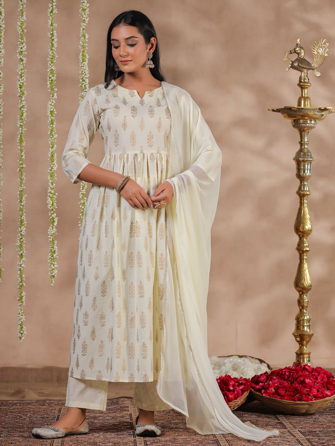 

Anubhutee Ethnic Motifs Pure Cotton Kurta & Palazzos With Dupatta, Off white