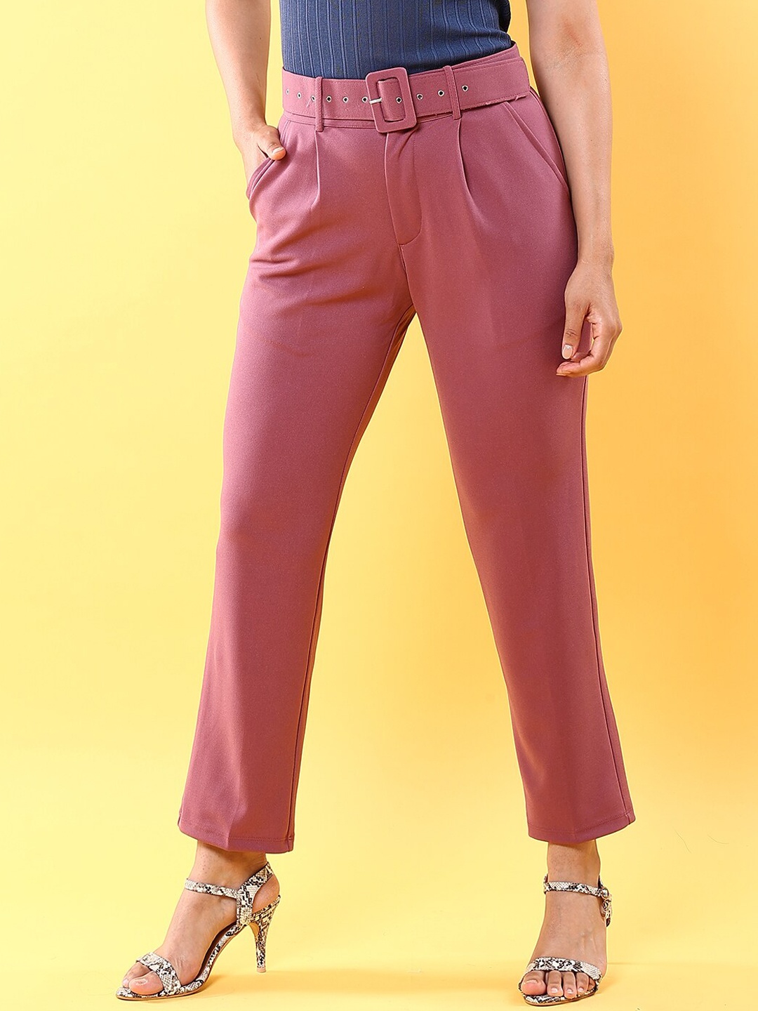 

Freehand by The Indian Garage Co Women Purple Tapered Fit Mid-Rise Cropped Trouser With Belt, Mauve