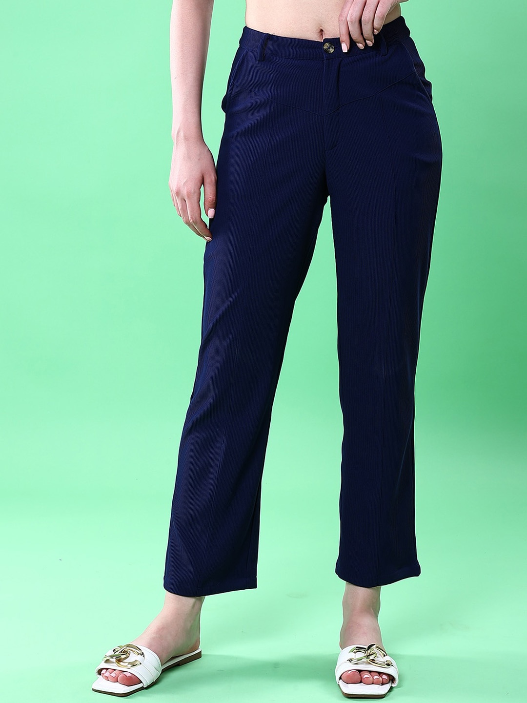 

Freehand by The Indian Garage Co Women Blue Tapered Fit Mid-Rise Cropped Trousers