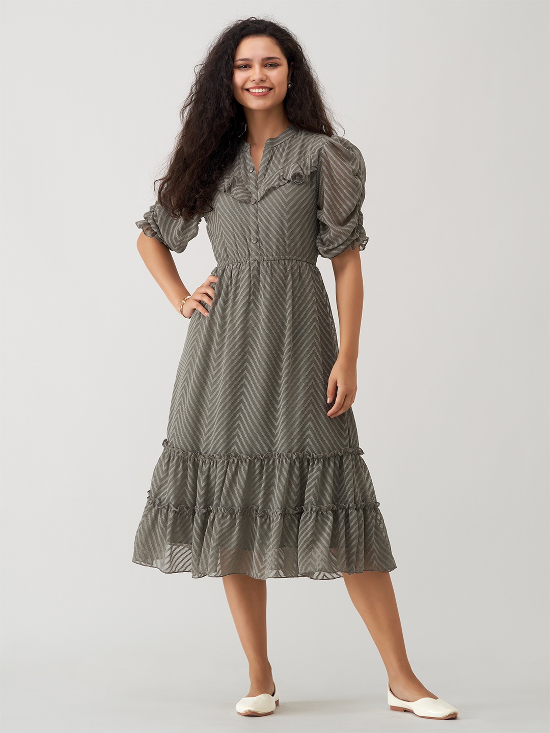 

AASK Self Design Puff Sleeves Crepe Fit & Flare Midi Dress, Grey