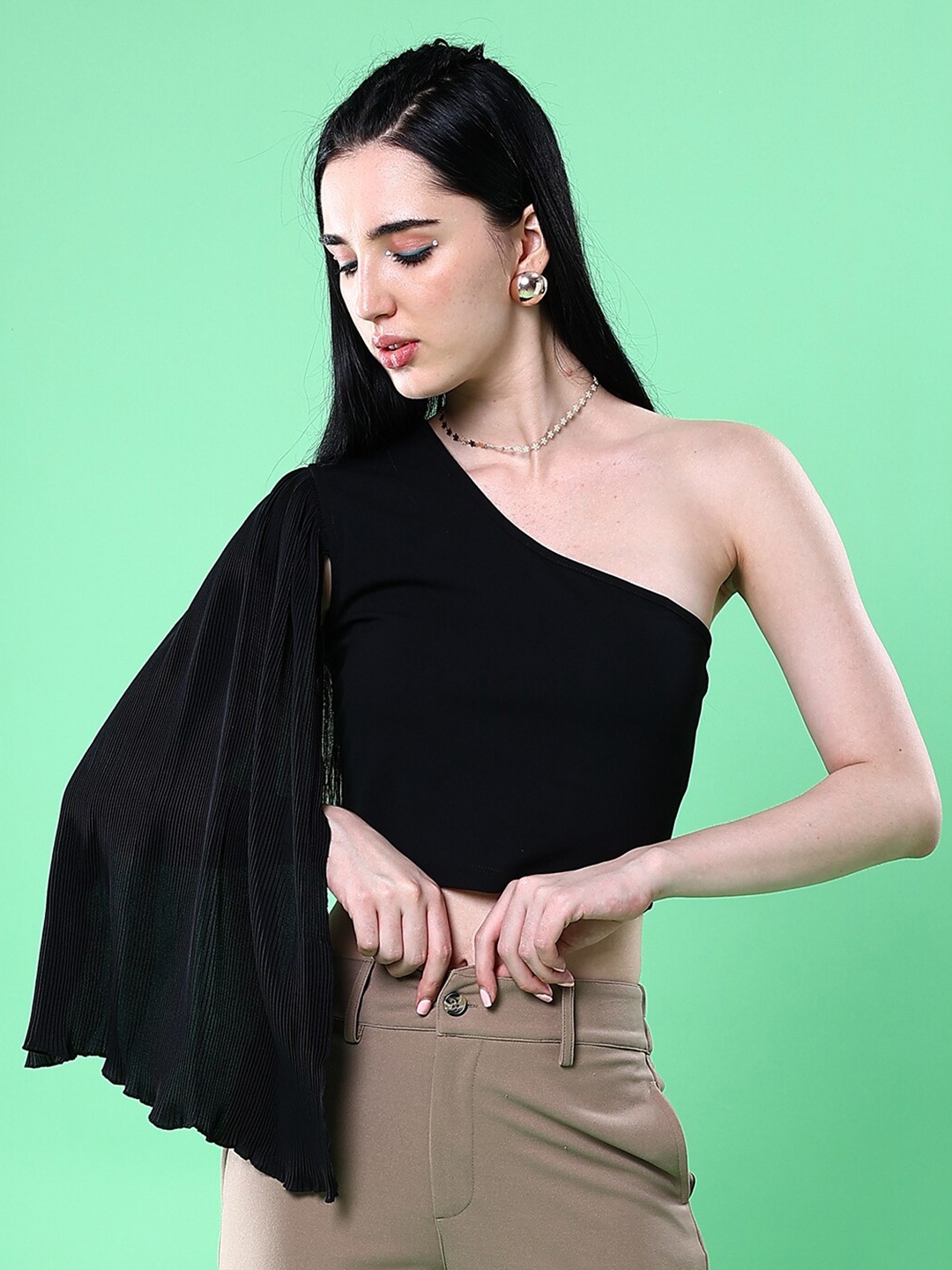 

Freehand by The Indian Garage Co Black One Shoulder Crop Top
